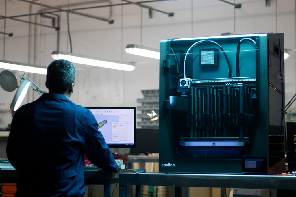 3D-tulostin teollisessa käytössä